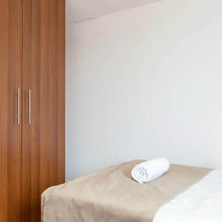 Apartman Garden 4 *